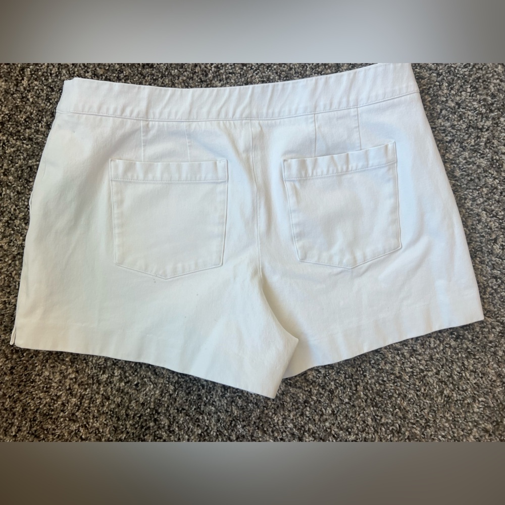 SPANX High-Waist Sculpting Shorts in White❤️LOWEST PRICE FIRM❤️ - Picture 8 of 13